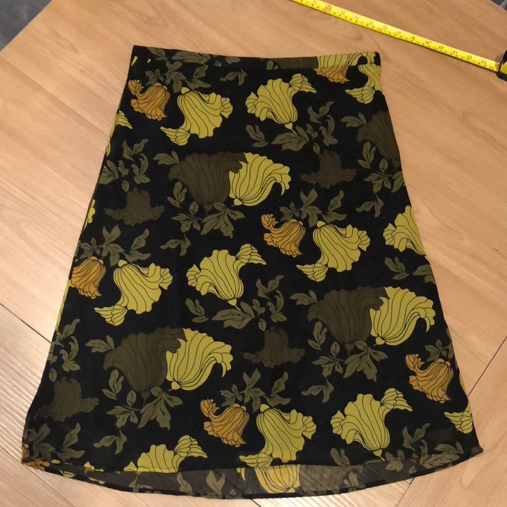 Flowery brown/ mustard/ tan coloured modest A-Line skirt H&M, US8,